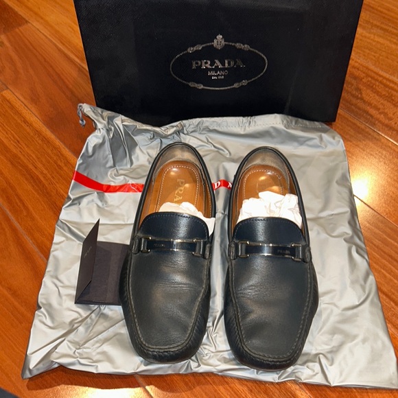 100% Authentic Prada Men’s Loafer Black Shoe - With box and dust bag - Picture 1 of 7